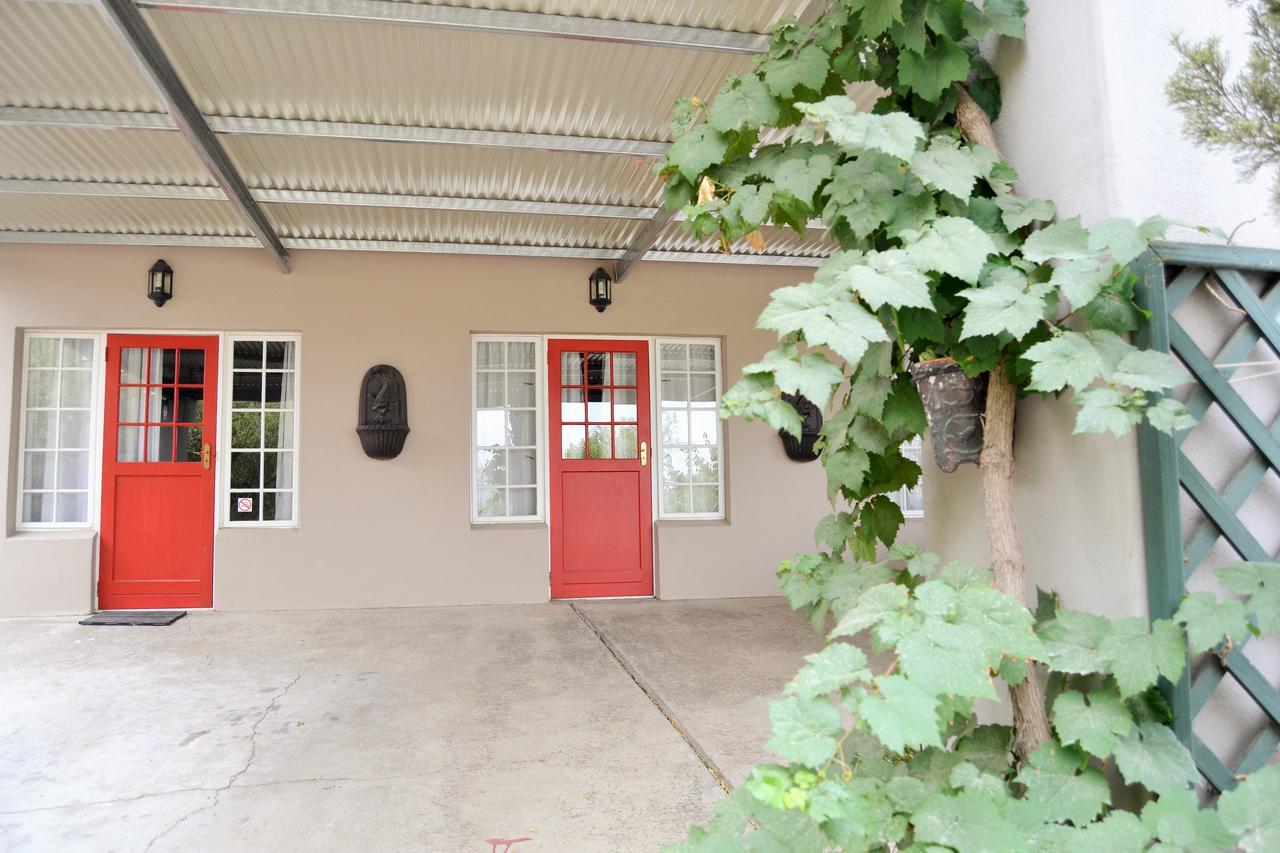 Versailles Self-Catering Wellington Esterno foto