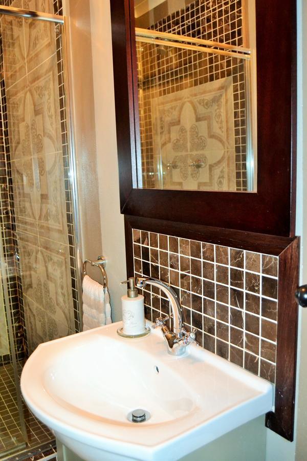 Versailles Self-Catering Wellington Esterno foto